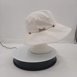 Nine West white bucket style wide brim hat w/ hat band attached OSFM